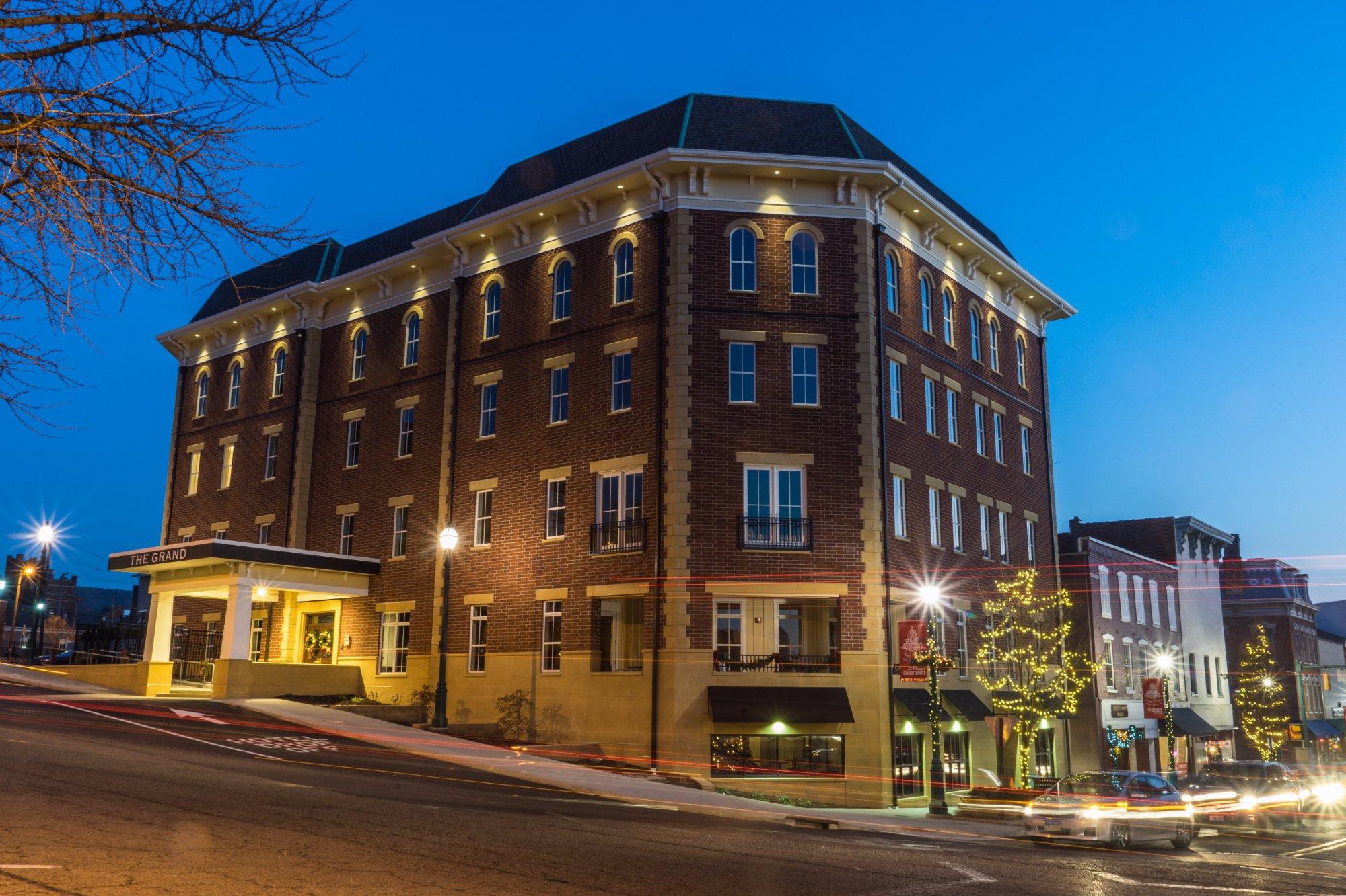 The Mount Vernon Grand Hotel Buitenkant foto