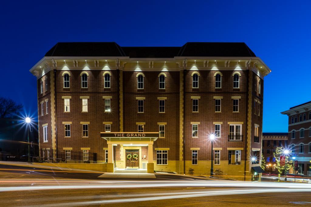 The Mount Vernon Grand Hotel Buitenkant foto